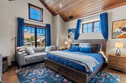 Lucky Star Lodge | Hot Tub | Fire Pit | Trails
