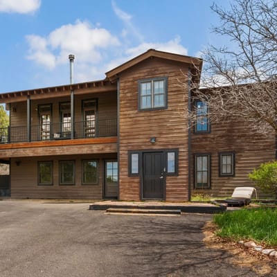 Ponderosa Retreat | 10 min to Downtown | Mtn Views